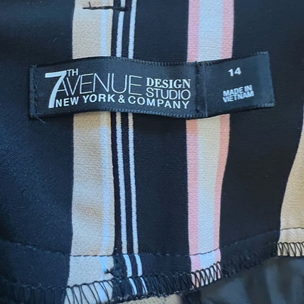 New York & Co 7th Avenue striped belted paper bag dress pants. Size 14. - Picture 3 of 4